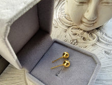 Indlæs billede til gallerivisning Flotte kugle ørestikkere Sterling sølv