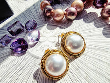 Indlæs billede til gallerivisning Store, klassiske & stilfulde perle ørestikkere! Sterling sølv/forgyldt