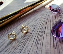 Indlæs billede til gallerivisning Minimalistiske ørestikkere. Sterling sølv