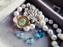 Indlæs billede til gallerivisning Minimalistisk "statement" ring m/grøn sten. Sterling sølv/guldbelagt