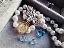 Indlæs billede til gallerivisning Jomfru Maria ring. Sterling sølv/guldbelagt