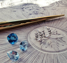 Indlæs billede til gallerivisning Minimalistiske creoler med blade Sterling sølv