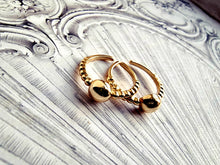 Indlæs billede til gallerivisning Trendy minimalistisk "free size" ring. Sterling sølv, guldbelagt
