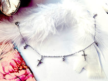 Indlæs billede til gallerivisning Armbånd med små kors og glitrende sten Sterling sølv