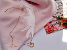 Indlæs billede til gallerivisning Halvmåne med perle & stjerne. Sterling sølv/guldbelagt