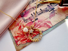 Indlæs billede til gallerivisning Halvmåne med perle & stjerne. Sterling sølv/guldbelagt