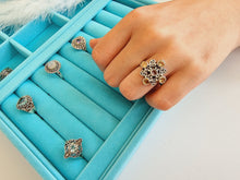 Indlæs billede til gallerivisning Smuk håndlavet statement ring med facetslebet ametyst og citrin!