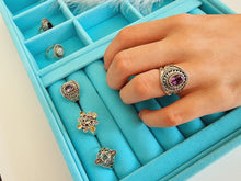 Indlæs billede til gallerivisning Smuk håndlavet statement ring med facetslebet ametyst!