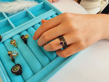 Indlæs billede til gallerivisning Unikum! Smuk håndlavet ring med facetslebet ametyst!
