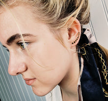 Indlæs billede til gallerivisning !HOT! Trendy "kravler" øreklemmer m/sorte sten Sterling sølv