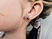 Indlæs billede til gallerivisning Flotte kugle ørestikkere Sterling sølv