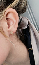 Indlæs billede til gallerivisning Minimalistiske ørestikkere. Sterling sølv