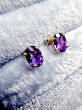 Indlæs billede til gallerivisning 10 karat guld ørestikkere med ametyst