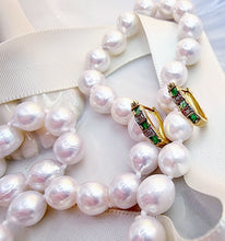 Indlæs billede til gallerivisning 10 karat guld hoops smaragd & diamanter