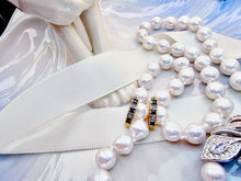 Indlæs billede til gallerivisning 10 karat guld hoops med safir & diamanter