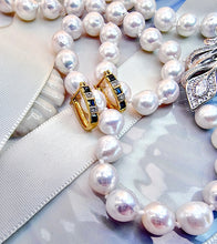 Indlæs billede til gallerivisning 10 karat guld hoops med safir & diamanter