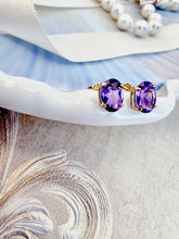 Indlæs billede til gallerivisning 10 karat guld ørestikkere med ametyst