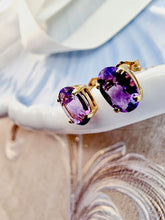Indlæs billede til gallerivisning 10 karat guld ørestikkere med ametyst