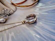 Indlæs billede til gallerivisning 10 karat guld vedhæng med stor hvid topas! ❤️