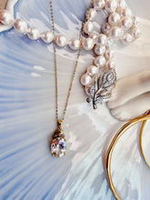 Indlæs billede til gallerivisning 10 karat guld vedhæng hvid topas & diamanter