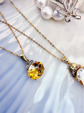 Indlæs billede til gallerivisning 10 karat guld vedhæng med citrin & diamanter