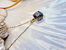 Indlæs billede til gallerivisning 10 karat guld vedhæng firkantede mystisk topas