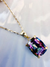 Indlæs billede til gallerivisning 10 karat guld vedhæng mystisk topas