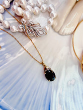 Indlæs billede til gallerivisning 10 karat guld vedhæng røg kvarts & diamanter