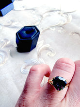 Indlæs billede til gallerivisning 3.5Ct trillion cut mystisk topas 10 karat guld 47% rabat!