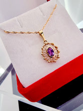 Indlæs billede til gallerivisning Guld vedhæng med lilla sten 9 karat guld