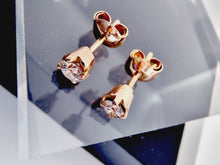 Indlæs billede til gallerivisning Diamant solitaire ørestikkere tot 0.60 carat 18 karat guld