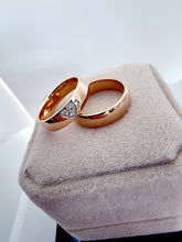 Indlæs billede til gallerivisning Bred 18 karat guldring glat model