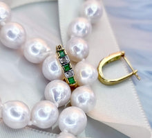 Indlæs billede til gallerivisning 10 karat guld hoops smaragd & diamanter