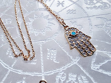 Indlæs billede til gallerivisning Fatismas hånd halskæde